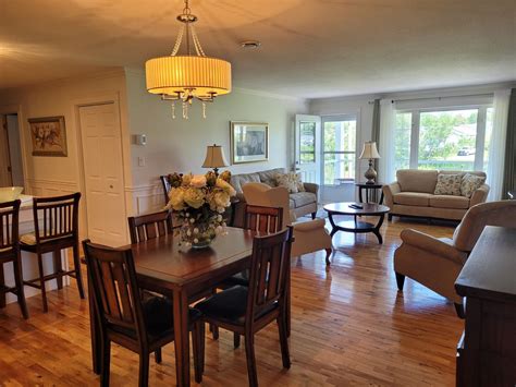 apartment and condos for rent.